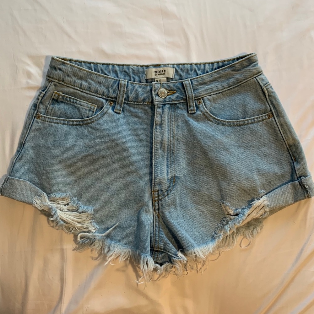 Highwaisted denim shorts *SOLD*